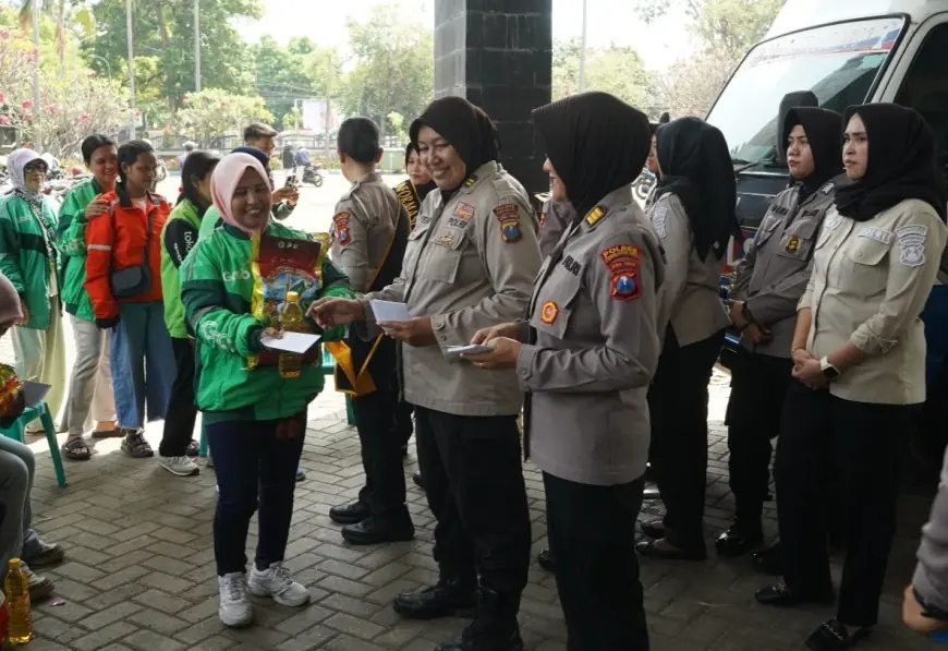 Kartini Jalanan Probolinggo: Perempuan Ojek Daring Jadi Simbol Emansipasi di Hari Kartini