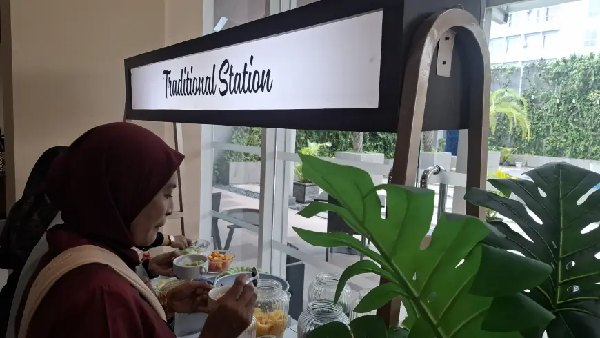 Semarak Hari Kartini 2026: Puluhan Wanita Anggun Berkebaya Cicipi Menu Nostalgia di Gresik