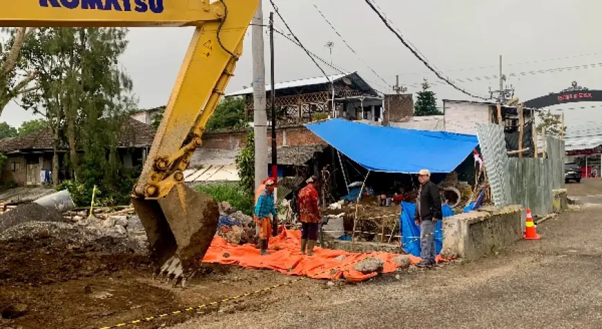 Jawab Keluhan Masyarakat, Akses Jembatan Menuju Mikutopia Diperlebar