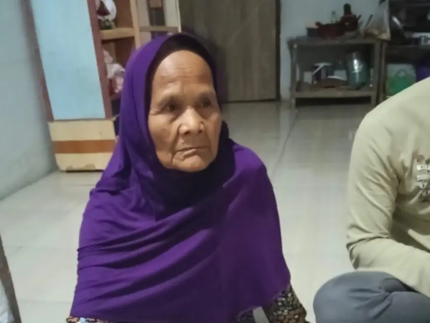 Nenek 86 Tahun di Bojonegoro Tertipu Modus Haji Instan, Emas 34 Gram Raib Dibawa Pelaku