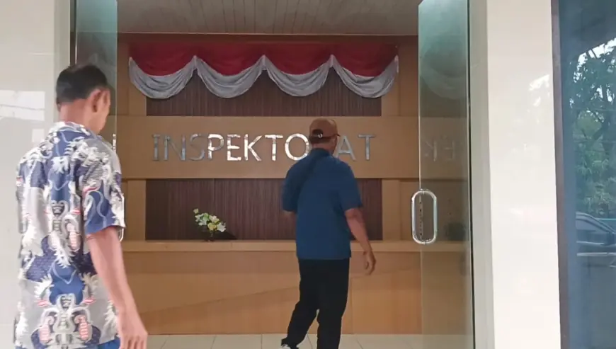 Diduga Tak Sesuai Spesifikasi, Warga Klino-Bojonegoro Laporkan Proyek Jalan ke Kejaksaan