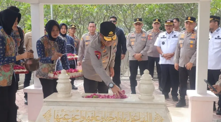 Wakapolri Ziarah ke Makam Marsinah di Nganjuk, Tegaskan Penghormatan pada Nilai Kemanusiaan