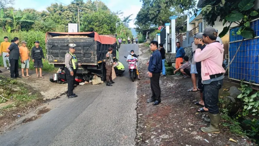 As Roda Patah, Truk Mundur dan Tabrak Pemotor di Dau Malang