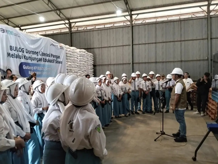 Gudang Bulog Jombang Jadi Sarana Edukasi Siswa