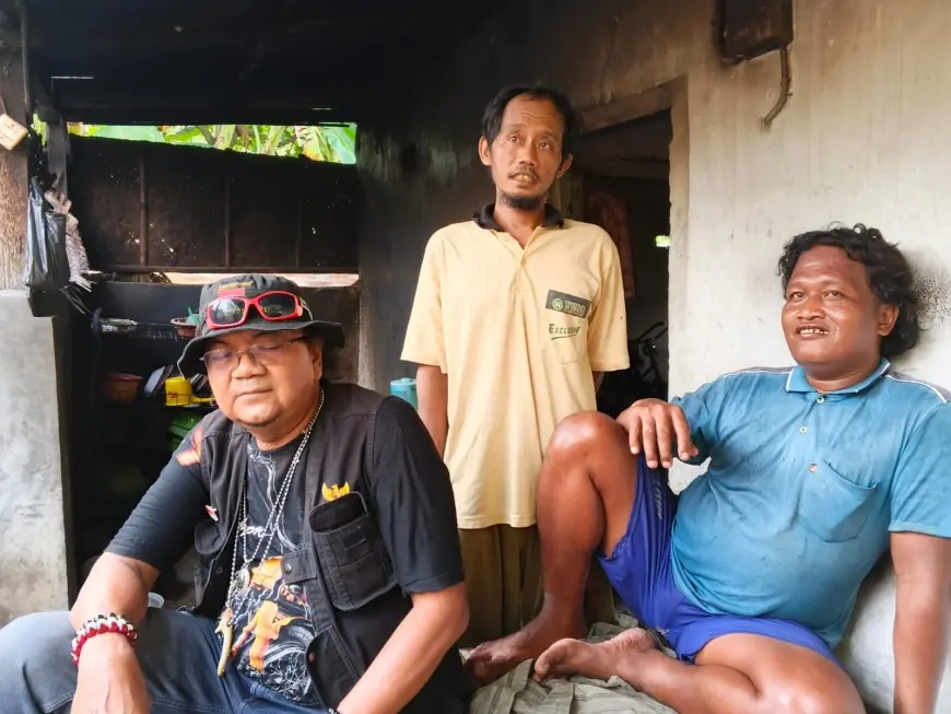 Dua Bersaudara di Nganjuk Bertahan Hidup dari Rongsokan, Tinggal di Hunian Tak Layak
