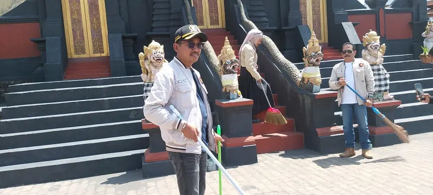 Peringati Hari Bumi, DPC Partai Gerindra Kabupaten Pasuruan Bersihkan Tempat Ibadah di Bromo
