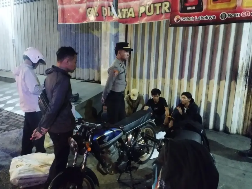 Aksi Curi Banner di Kota Blitar Terbongkar, Empat Pemuda Diamankan Polisi