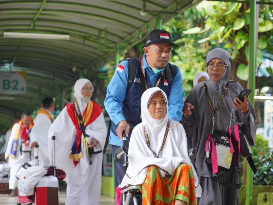 Sepekan Pemberangkatan Haji, 17 Persen Jemaah Embarkasi Surabaya Sudah Terbang ke Tanah Suci