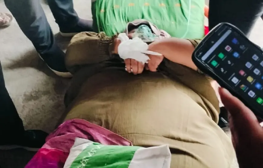 Warga Gresik Obesitas 400 Kg Dievakuasi Damkar Usai Mengeluh Sesak Napas