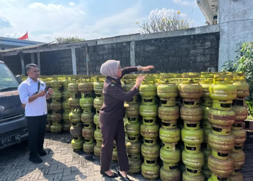 Kejaksaan Negeri Nganjuk Terima Pelimpahan Tahap II Perkara Penyalahgunaan LPG Bersubsidi