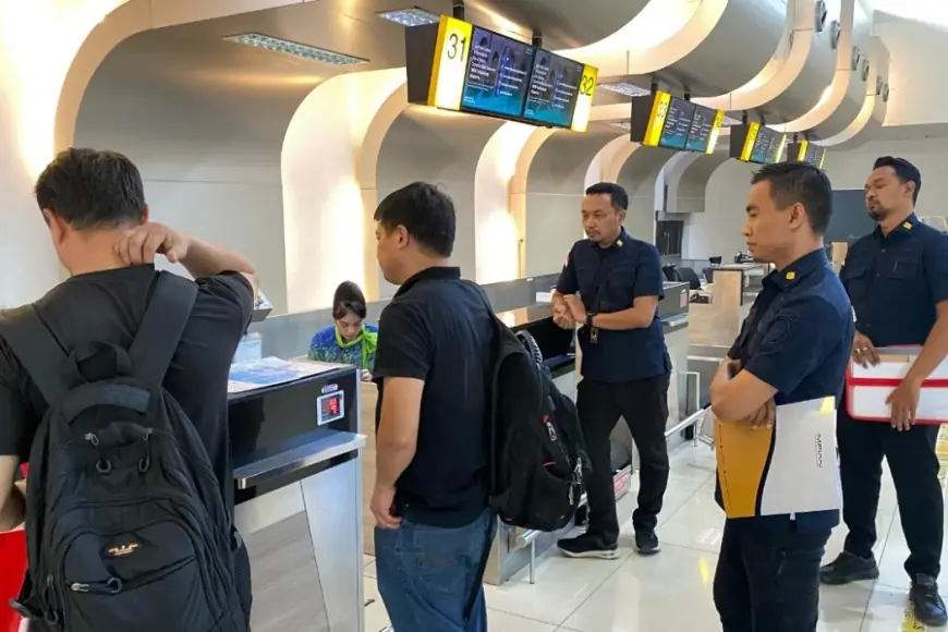 Langgar Izin Tinggal, Imigrasi Kediri Deportasi 2 WNA Asal China