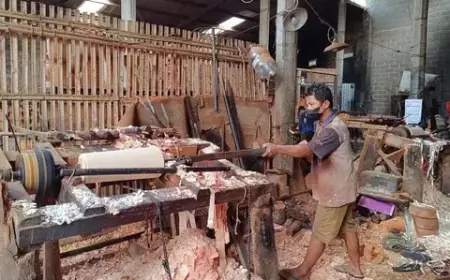 Biaya Produksi Naik 20 Persen, Perajin Jimbe Blitar Bertahan di Tengah Tekanan Kurs