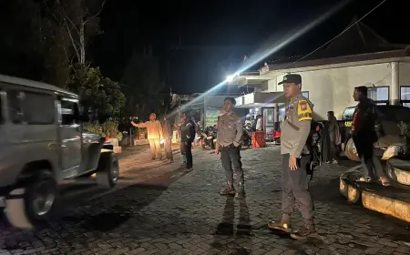 Polisi Siagakan Personel di Pintu Masuk Bromo Antisipasi Lonjakan Wisatawan Libur Panjang