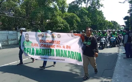 Ratusan Ojol di Jombang Demo Minta Nadiem Makarim Dibebaskan