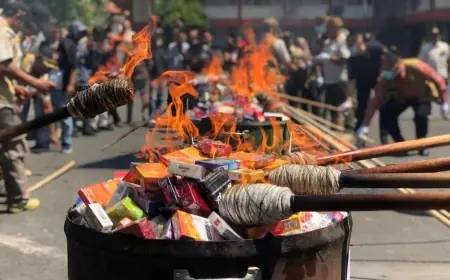 Momentum Hari Jadi ke-733, Pemkab Mojokerto  Musnahkan Rokok Ilegal Senilai Rp16,6 Miliar