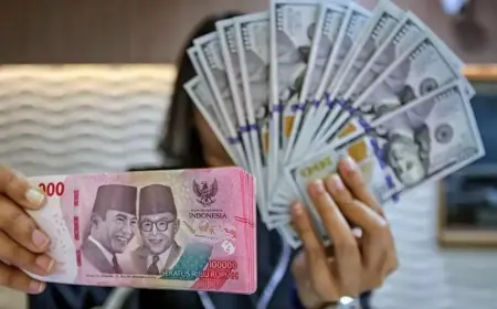 Rupiah Tertekan Dolar AS hingga Ringgit, Ini Biang Kerok Menurut Ekonom