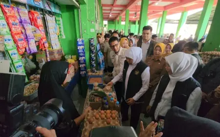 Jelang Iduladha, Khofifah Temukan Harga Bawang dan Daging Sapi Melonjak di Bojonegoro