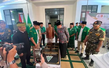 Resmikan Gedung PC GP Ansor Kencong, Gus Fawait Ingatkan Pentingnya Jaga Marwah Pesantren