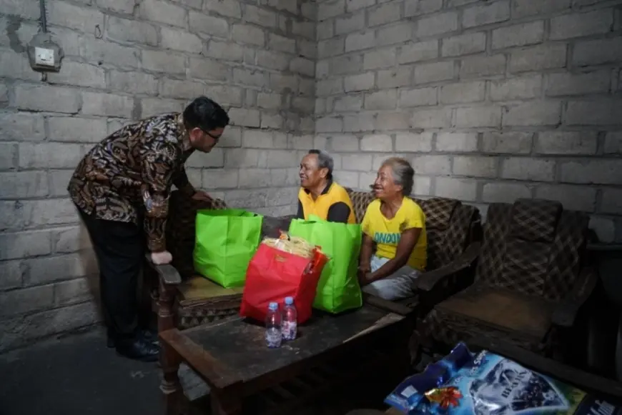 Sambangi Mbah Sumiran dan Mbah Leginah, Mas Dhito Pastikan Keduanya Dapat Perhatian