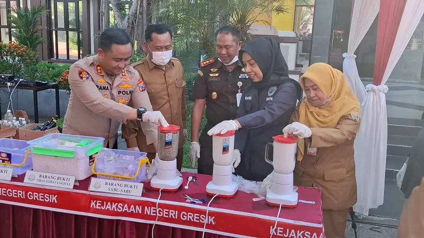 Kejari Gresik Musnahkan Ratusan Barang Bukti Tindak Pidana Inkrah, Didominasi Narkoba Senilai Rp3 Miliar