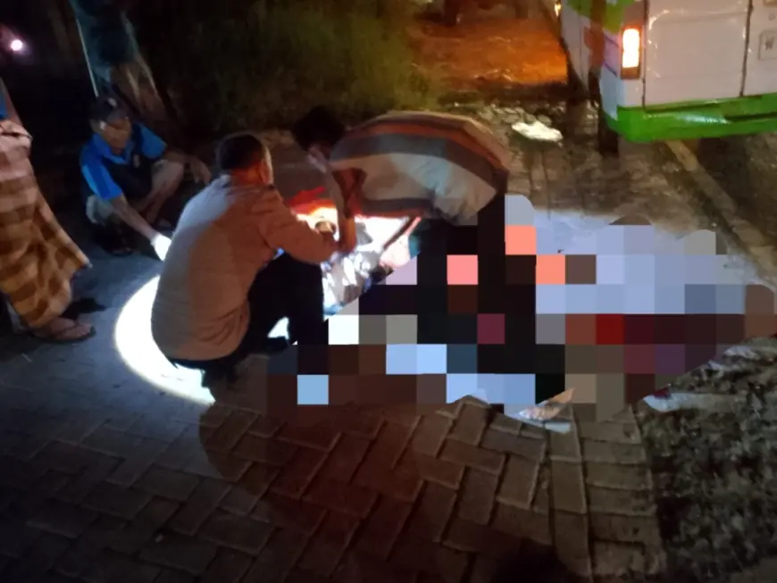 Penerangan Jalan Padam, Pemotor Wanita Tewas Hantam Bokong Truk di Gresik