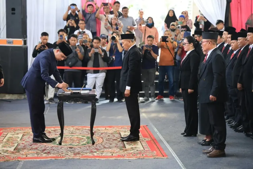 Gus Fawait  Lantik Ratusan Kepala Sekolah di Jember, Intip Misi Bupati Jember
