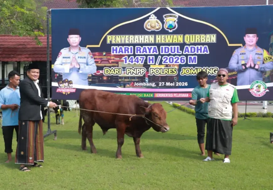 Polres Jombang Salurkan 12 Ekor Sapi dan 27 Ekor Kambing untuk Masyarakat