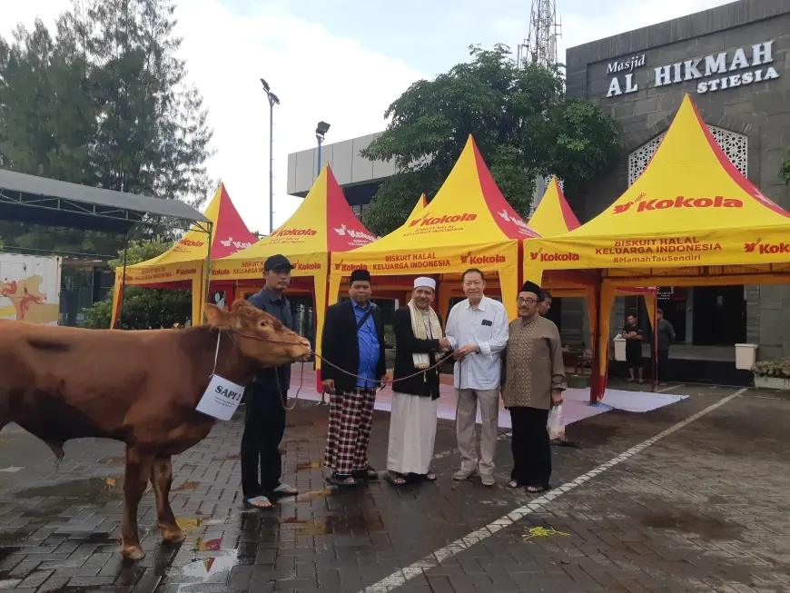 Kurban 5 Sapi, Iduladha 1447 H Jadi Momen STIESIA Surabaya Perkuat Solidaritas dengan Warga Sekitar