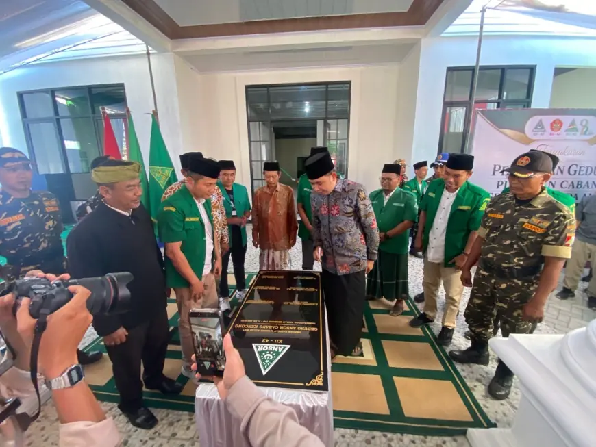 Resmikan Gedung PC GP Ansor Kencong, Gus Fawait Ingatkan Pentingnya Jaga Marwah Pesantren