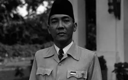 Rahasia di Balik Peci Miring Bung Karno, Jejak Luka yang di Halaman Ndalem Pojok Kediri