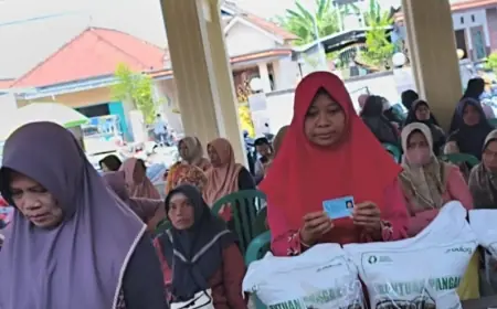 Bulog Salurkan Bantuan Pangan di Kecamatan Gudo Jombang, Jamin Ketepatan Sasaran