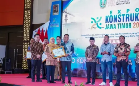 Pemkab Bojonegoro Raih Penghargaan Terbaik 2 Dukungan APBD Program RTLH Tertinggi dari Gubernur Jatim