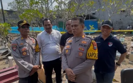 Misteri Luka Lebam Remaja Tewas di Kamar Mandi Kos Jombang, Polisi Gandeng Forensik Bongkar Makam