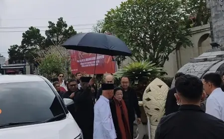Megawati Ziarah ke Makam Bung Karno, Besok Resmikan Wajah Baru Istana Gebang