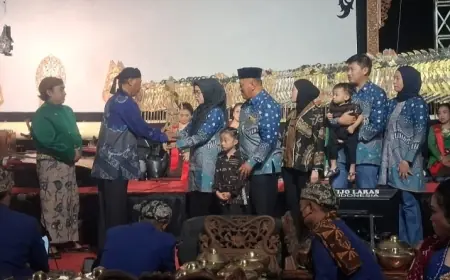 Lakon Parikesit dalam Pagelaran Wayang Kulit, Begini Pesan Mendalam Dalang Ki Anom Dwijokangko
