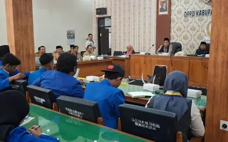 Luruk Kantor DPRD, PMII Trenggalek Minta Program MBG Dievaluasi