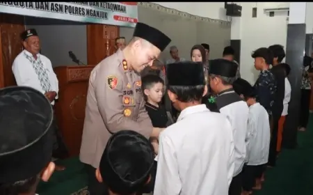Binrohtal Hari Bhayangkara di Polres Nganjuk Diisi Tausiyah dan Santunan Anak Yatim