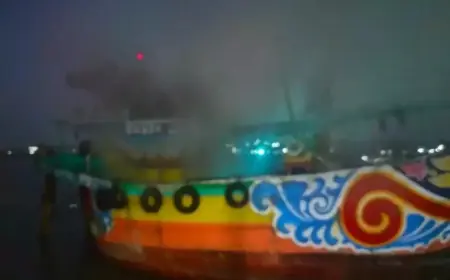 Kapal Nelayan Ludes Dilalap Si Jago Merah di Pelabuhan Brondong Lamongan, Kerugian Tembus Rp 1,6 Miliar