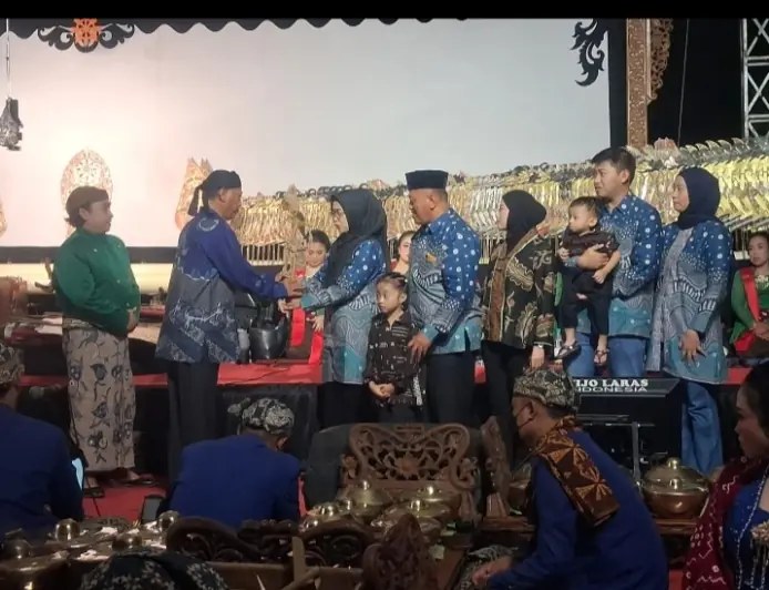 Lakon Parikesit dalam Pagelaran Wayang Kulit, Begini Pesan Mendalam Dalang Ki Anom Dwijokangko