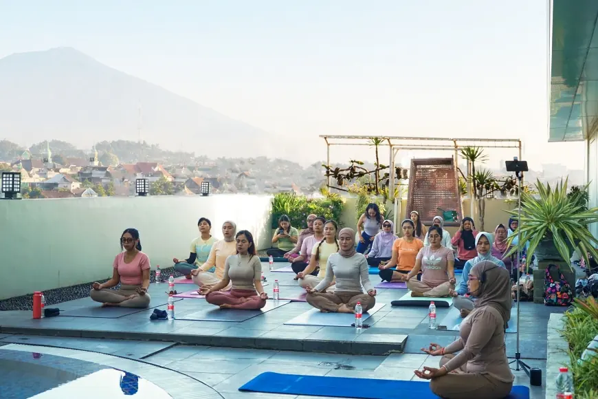 Garap Tren Wellness Tourism, Atria Hotel Malang Gelar Yoga dan Edukasi Kesehatan Kulit