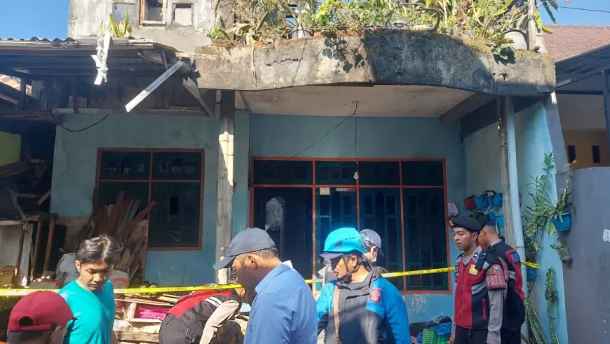 Diduga Dipicu Instalasi Listrik Tak Standar, Dua Rumah di Pendem Kota Batu Ludes Terbakar, Kerugian Capai Rp700 Juta