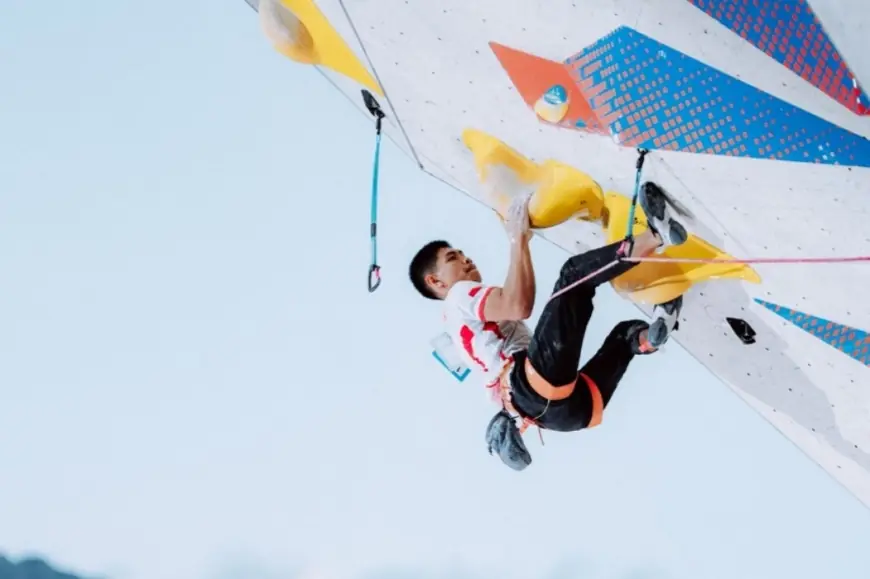Atlet Kediri Putra Tri Ramadani Raih Emas di World Climbing Series Praha 2026