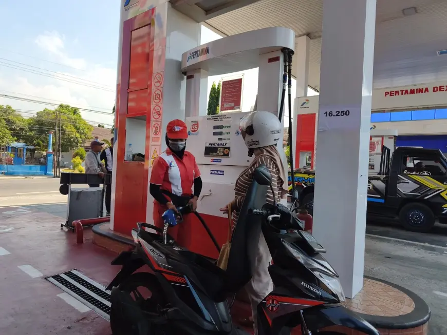 Harga Pertamax Mencekik Masyarakat Kecil, Warga Blitar Terpaksa Berburu BBM Subsidi