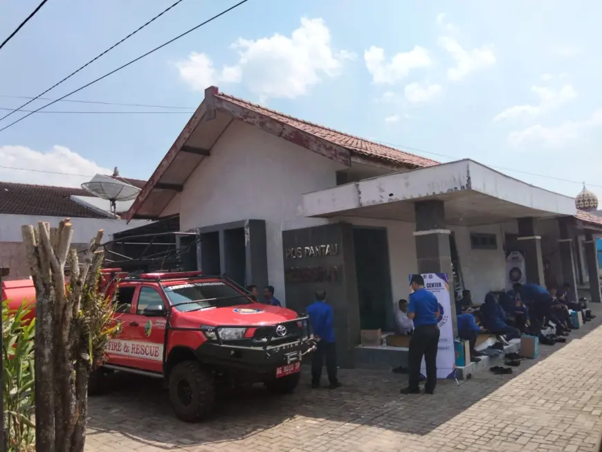 Damkarmat Tulungagung Siapkan Pos Bantuan di Ngunut