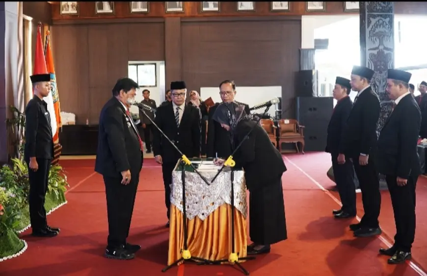 Lantik Empat Pejabat Tinggi Pratama, Bupati Nganjuk Tekankan Integritas, Pelayanan Berkualitas, dan Kebijakan "Nol Rupiah"