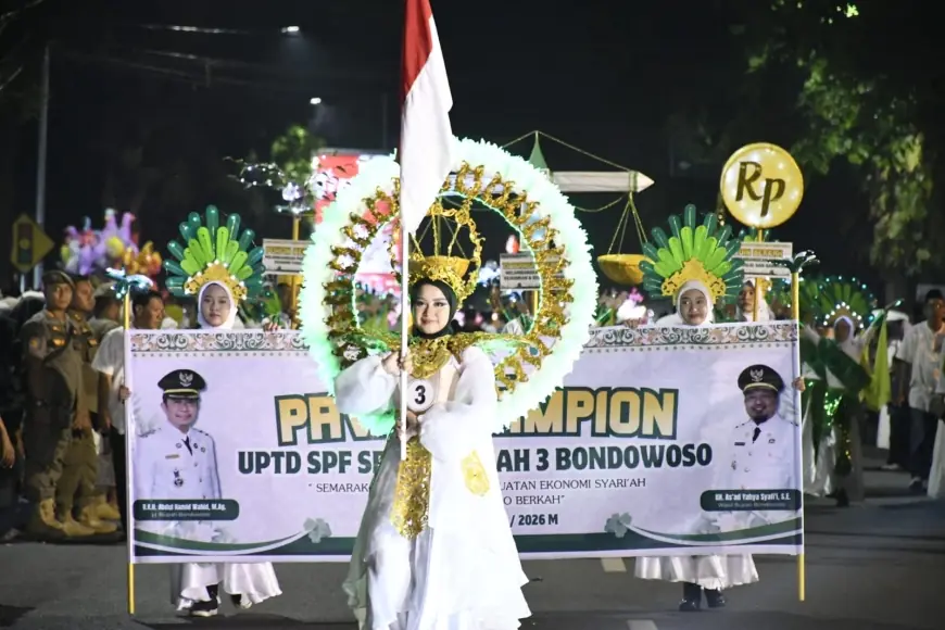 Ribuan Pelajar Bondowoso Meriahkan Pawai Lampion Tahun Baru Islam 1448 H, UMKM Ikut Terdongkrak