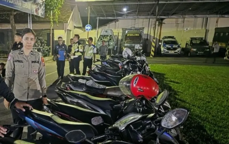 Konvoi Puluhan Pemuda di Mojokerto Dibubarkan Polisi, 80 Orang Diamankan, 1 Bawa Celurit