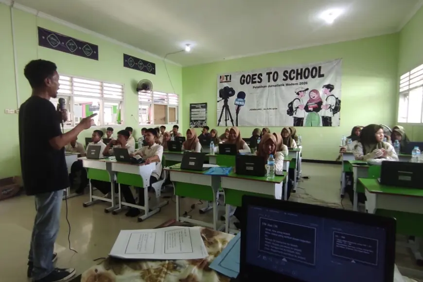 Kolaborasi IJTI Korda Majapahit Bareng SMPN 4 Jombang Ajarkan Ilmu Jurnalistik