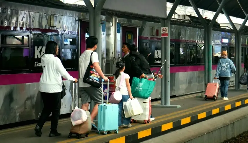 Musim Libur Sekolah, Lonjakan Penumpang Kereta Api di Daop 8 Surabaya Tembus 64 Ribu