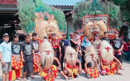 Rawat Tradisi, Bersih Desa Paron Nganjuk Satukan Kesenian Jaranan dan Reog Gembong Asmoro
